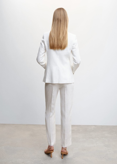 Фото ракурс 2 - Женский белый пиджак Mango артикул 47077105 01 4 season