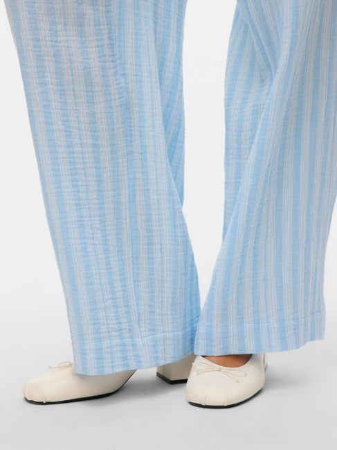 Жіночі блакитні штани Vero Moda артикул 10325865 Airy Blue FW2025 Фото ракурс 6 - Жіночі блакитні штани Vero Moda артикул 10325865 Airy Blue FW2025