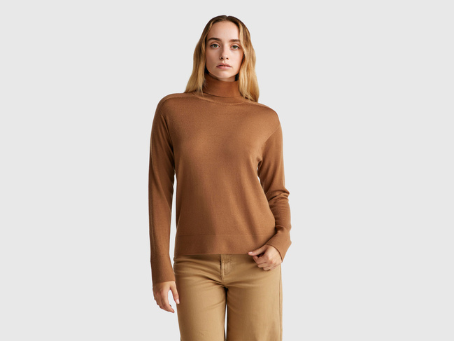 Жіноча коричнева водолазка Benetton артикул 11AHD203Y 80A 25A Фото ракурс 1 - Жіноча коричнева водолазка Benetton артикул 11AHD203Y 80A 25A