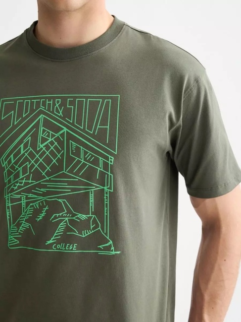 Чоловіча зелена футболка SCOTCH & SODA артикул 181300 300 FW2025 Фото ракурс 4 - Чоловіча зелена футболка SCOTCH & SODA артикул 181300 300 FW2025