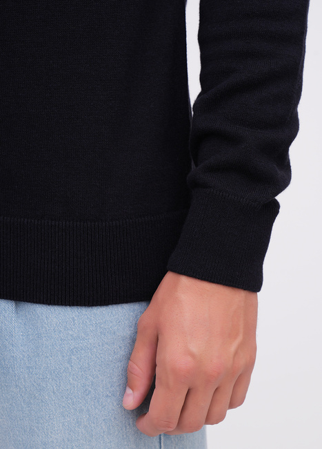 Фото ракурс 4 - Чоловічий синій светр EQUILIBRI артикул M342 003 000 NAVY BLUE FW2025