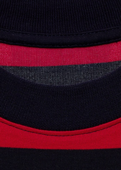 Жіноча червона футболка Mango артикул 87084417 70 8 season Фото ракурс 3 - Жіноча червона футболка Mango артикул 87084417 70 8 season