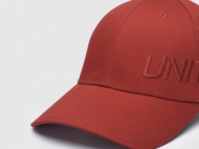 Фото ракурс 3 - Чоловіча коричнева кепка Benetton артикул 6NFPUA01C 01J 25P