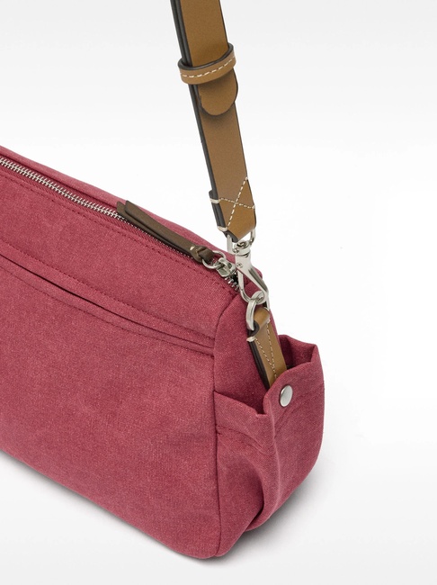 Женская красная сумка Parfois артикул 233999 _RD FW2025 Фото ракурс 4 - Женская красная сумка Parfois артикул 233999 _RD FW2025