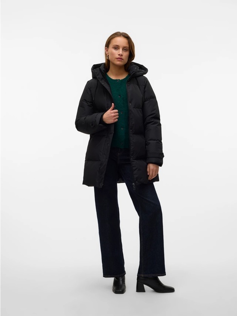 Фото ракурс 4 - Жіноча чорна куртка Vero Moda артикул 10320505 Black FW2025