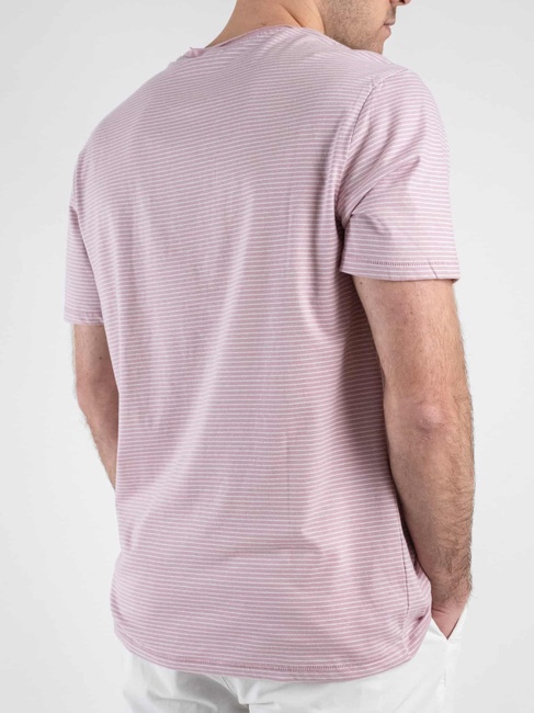 Фото ракурс 2 - Чоловіча рожева футболка ONLY & SONS артикул 22025680 Keepsake Lilac SS2025