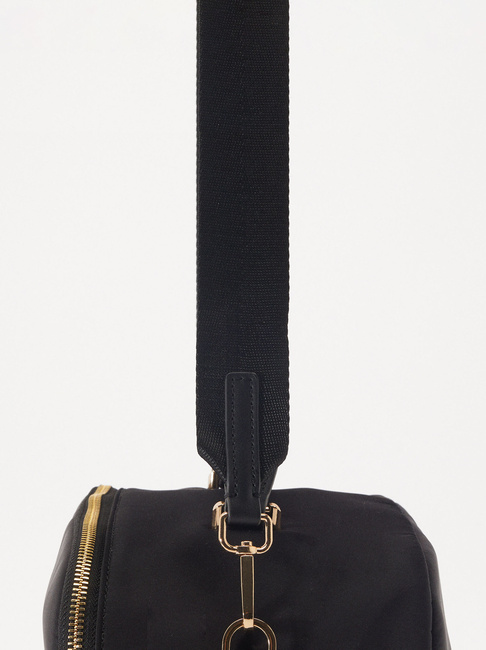 Фото ракурс 4 - Жіноча чорна сумка Parfois артикул 216891 _BK FW2025