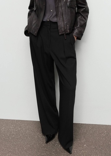 Фото ракурс 1 - Женские черные брюки Mango артикул 17067895 99 1 season