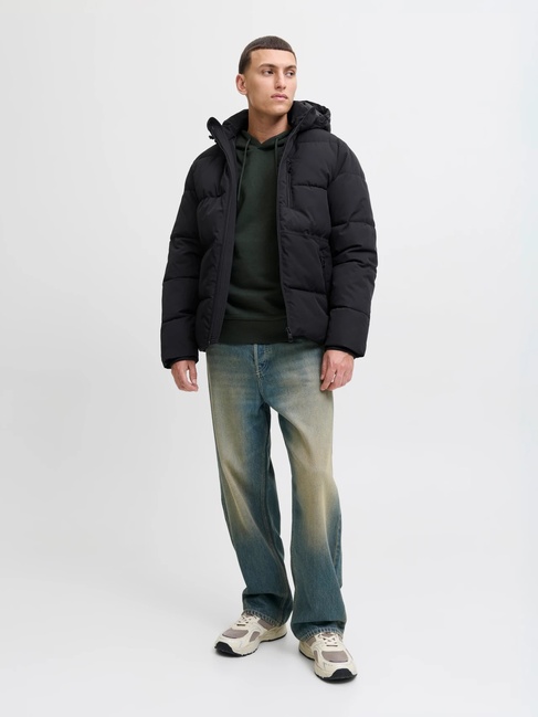Чоловіча чорна куртка Jack & Jones артикул 12278792 Black FW2025 Фото ракурс 4 - Чоловіча чорна куртка Jack & Jones артикул 12278792 Black FW2025