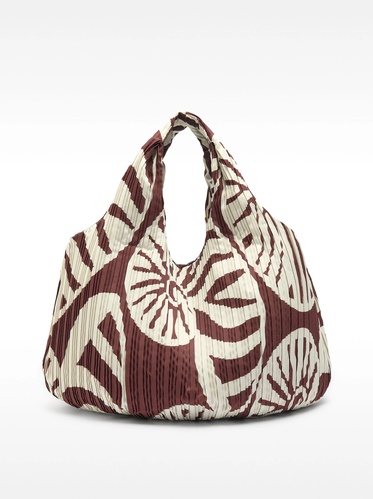 Фото ракурс 1 - Женская молочная сумка Parfois артикул 238133 _EC FW2025