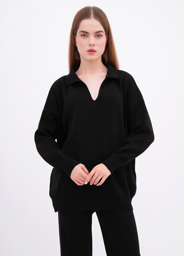 Фото ракурс 1 - Жіночий чорний светр EQUILIBRI артикул W391 040 100 Black FW2025