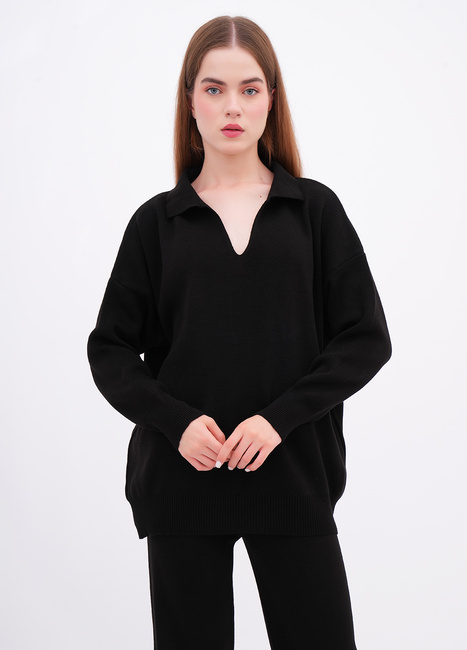 Фото ракурс 1 - Жіночий чорний светр EQUILIBRI артикул W391 040 100 Black FW2025