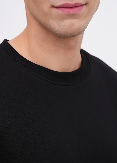 Фото ракурс 4 - Чоловічий чорний світшот EQUILIBRI артикул M231 003 000 Black FW2025