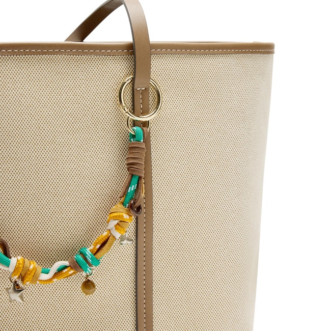 Фото ракурс 3 - Жіноча молочна сумка Parfois артикул 232577 _EC FW2025