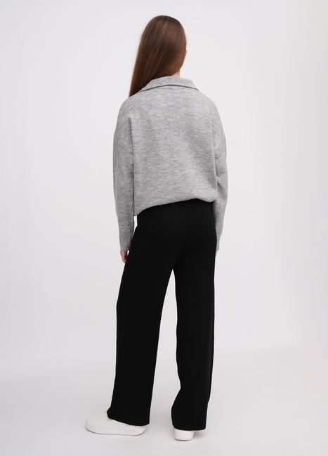 Фото ракурс 4 - Жіночі чорні штани EQUILIBRI артикул W365 006 000 Black FW2025