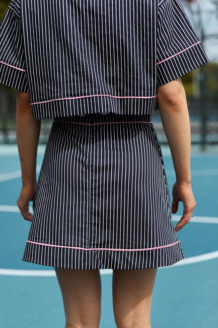 Женская синяя юбка EQUILIBRI артикул NW291001 200 NAVY BLUE SS2026 Фото ракурс 2 - Женская синяя юбка EQUILIBRI артикул NW291001 200 NAVY BLUE SS2026