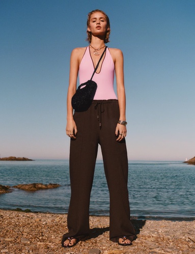 Фото ракурс 1 - Жіночі коричневі брюки Mango артикул 17071224 34 1 season