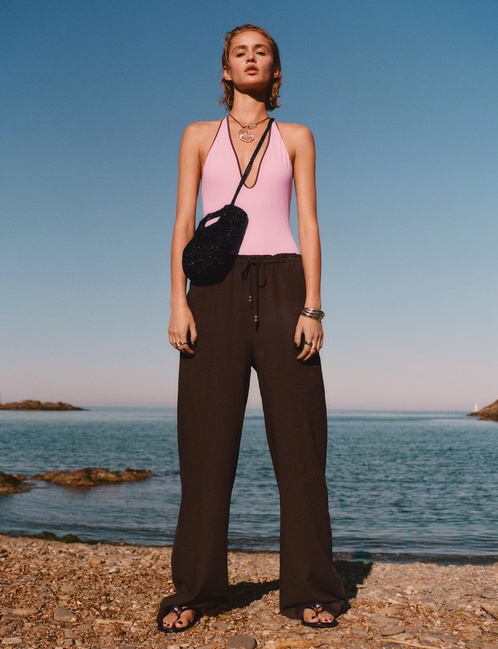 Фото ракурс 1 - Жіночі коричневі брюки Mango артикул 17071224 34 1 season