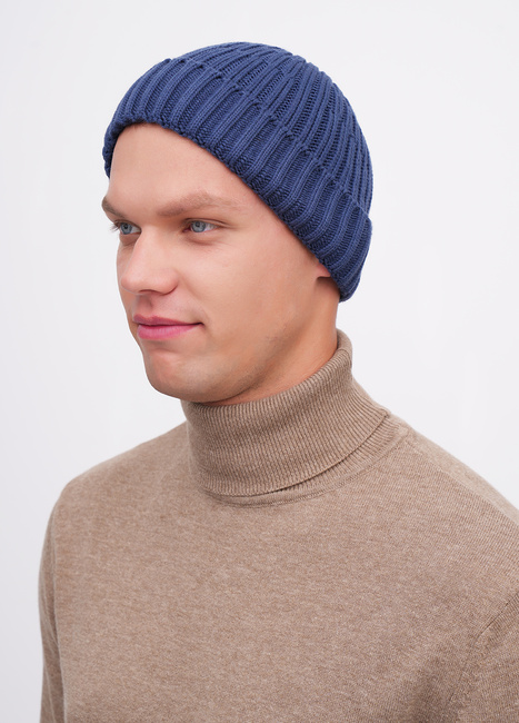 Унісекс синя шапка EQUILIBRI артикул U881 001 000 NAVY BLUE FW2025 Фото ракурс 1 - Унісекс синя шапка EQUILIBRI артикул U881 001 000 NAVY BLUE FW2025