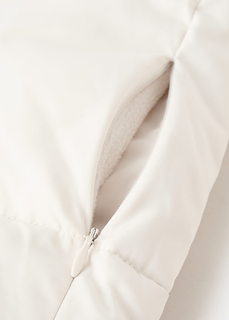 Жіноча молочна куртка Mango артикул 17057131 02 1 season Фото ракурс 6 - Жіноча молочна куртка Mango артикул 17057131 02 1 season