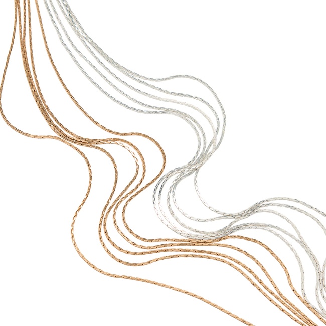 Женское золотое ожерелье Parfois артикул 237538 _MM FW2025 Фото ракурс 4 - Женское золотое ожерелье Parfois артикул 237538 _MM FW2025