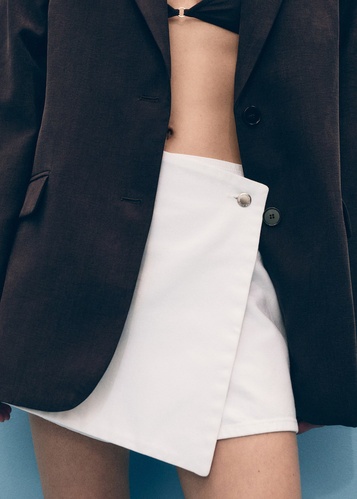 Фото ракурс 1 - Жіночі білі шорти Mango артикул 17031205 01 1 season