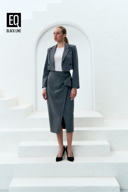 Фото ракурс 1 - Женская серая юбка EQUILIBRI артикул BW491004 200 Grey FW2025
