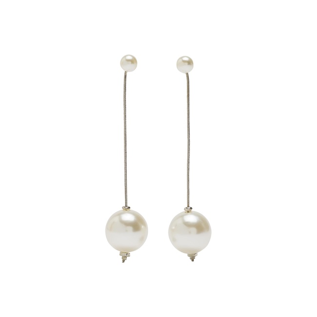 Женские белые серьги Parfois артикул 239364 _SV FW2025 Фото ракурс 1 - Женские белые серьги Parfois артикул 239364 _SV FW2025