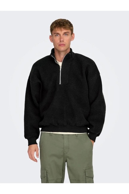 Чоловічий чорний светр ONLY & SONS артикул 22031436 Black SS2025 Фото ракурс 1 - Чоловічий чорний светр ONLY & SONS артикул 22031436 Black SS2025