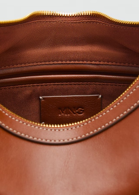 Женская коричневая сумка Mango артикул 17031139 CU 1 season Фото ракурс 4 - Женская коричневая сумка Mango артикул 17031139 CU 1 season