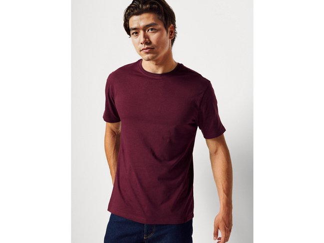 Фото ракурс 1 - Чоловіча бордова футболка Benetton артикул 3U53J1F15 34D 25A