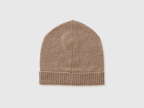 Фото ракурс 2 - Жіноча коричнева шапка Benetton артикул 122HDA013 81F 25A