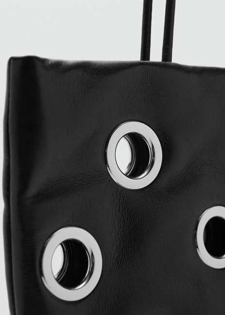 Фото ракурс 3 - Жіноча чорна сумка Mango артикул 17046740 99 1 season