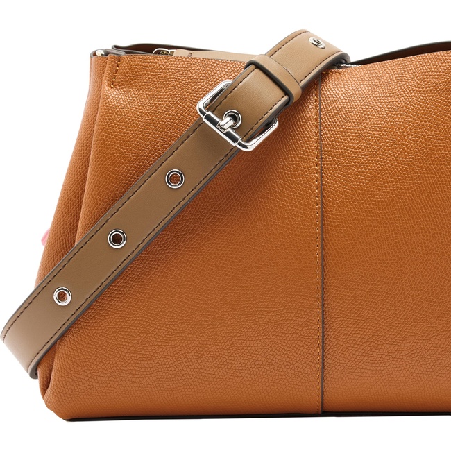 Жіноча помаранчева сумка Parfois артикул 232456 _OR FW2025 Фото ракурс 3 - Жіноча помаранчева сумка Parfois артикул 232456 _OR FW2025