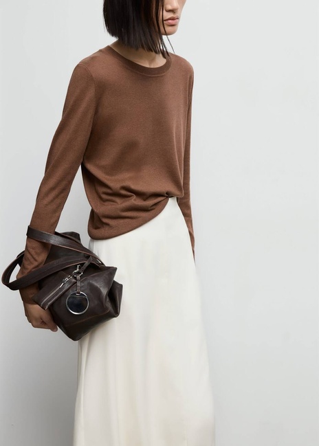 Жіночий коричневий джемпер Mango артикул 17005817 31 1 season Фото ракурс 5 - Жіночий коричневий джемпер Mango артикул 17005817 31 1 season