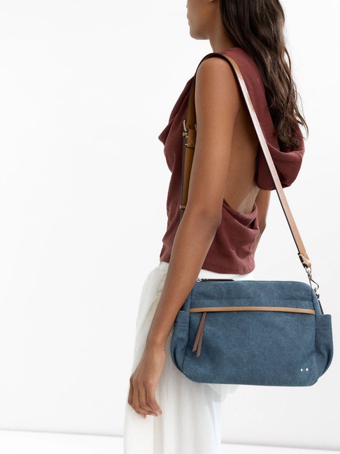 Фото ракурс 3 - Женская синяя сумка Parfois артикул 233999 _NV FW2025