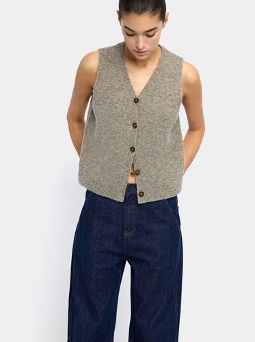 Фото ракурс 1 - Женский бежевый жилет Parfois артикул 237926 _BG FW2025