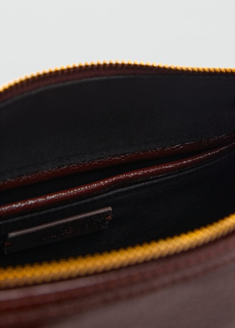 Фото ракурс 5 - Жіноча коричнева сумка Mango артикул 17046353 32 1 season