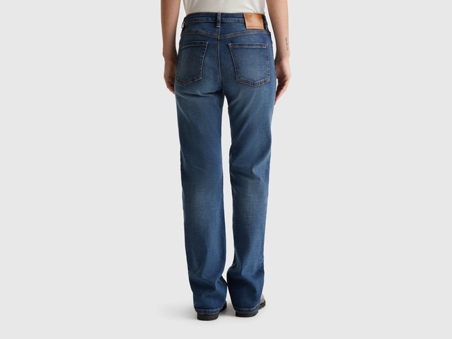 Жіночі сині джинси Benetton артикул 4IMHDE00J 901 25A Фото ракурс 2 - Жіночі сині джинси Benetton артикул 4IMHDE00J 901 25A