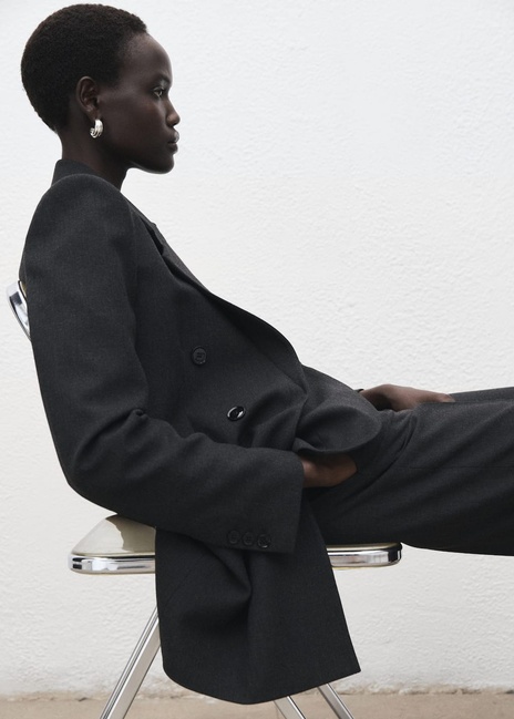 Фото ракурс 5 - Женский серый пиджак Mango артикул 17017141 92 1 season