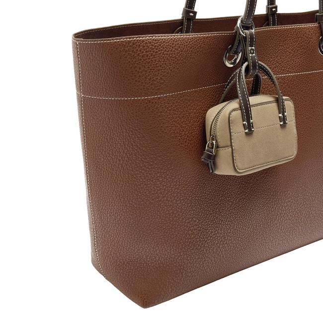 Женская коричневая сумка Parfois артикул 237159 _CA FW2025 Фото ракурс 4 - Женская коричневая сумка Parfois артикул 237159 _CA FW2025