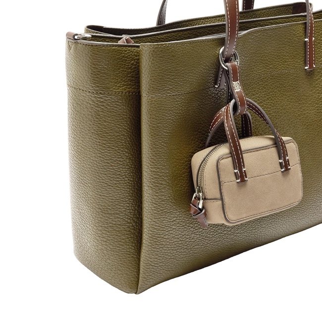 Женская зеленая сумка Parfois артикул 237158 _KK FW2025 Фото ракурс 3 - Женская зеленая сумка Parfois артикул 237158 _KK FW2025