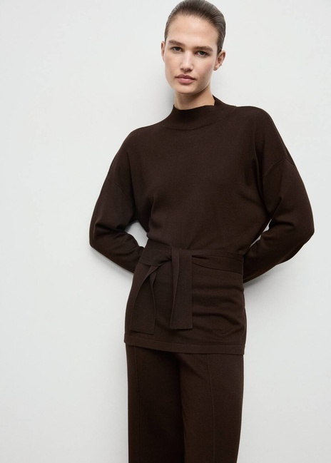 Фото ракурс 1 - Жіночий коричневий джемпер Mango артикул 17007830 32 1 season