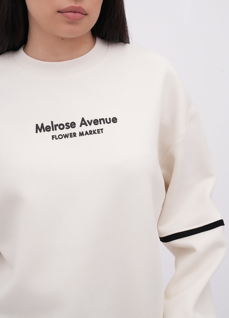 Жіночий молочний світшот EQUILIBRI артикул W231 035 000 MILK FW2025 Фото ракурс 4 - Жіночий молочний світшот EQUILIBRI артикул W231 035 000 MILK FW2025