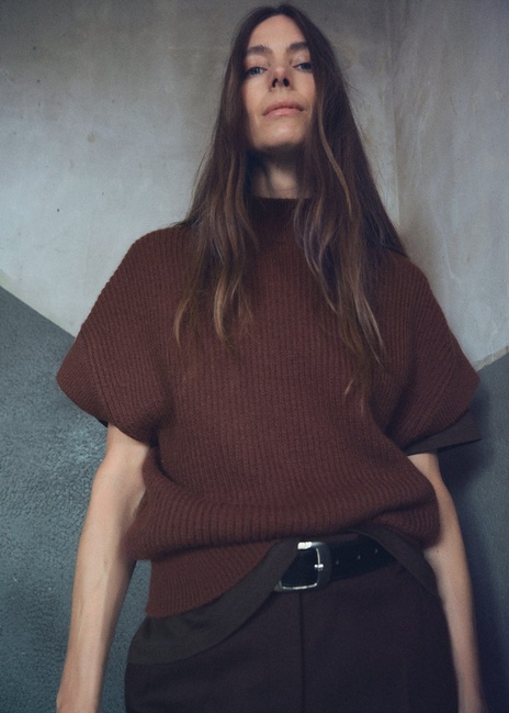 Фото ракурс 1 - Женский коричневый джемпер Mango артикул 17005848 30 1 season