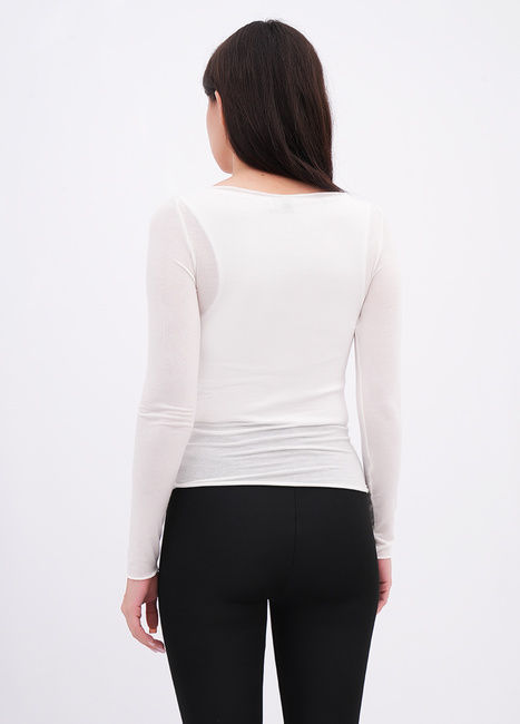 Фото ракурс 2 - Жіночий молочний лонгслів EQUILIBRI артикул W215 026 000 MILK FW2025