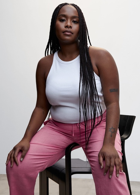 Фото ракурс 4 - Женские розовые брюки Mango артикул 47006705 81 4 season