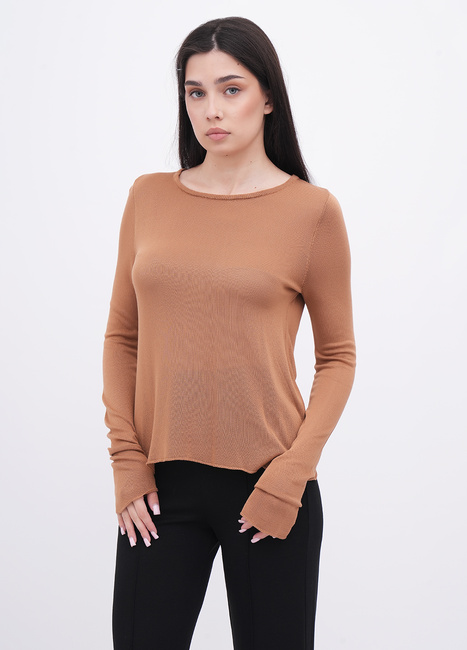 Жіночий коричневий лонгслів EQUILIBRI артикул W315 010 001 CAMEL FW2025 Фото ракурс 1 - Жіночий коричневий лонгслів EQUILIBRI артикул W315 010 001 CAMEL FW2025
