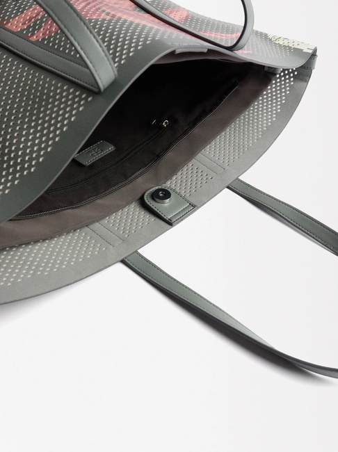 Женская серая сумка Parfois артикул 228657 _GY SS2025 Фото ракурс 4 - Женская серая сумка Parfois артикул 228657 _GY SS2025