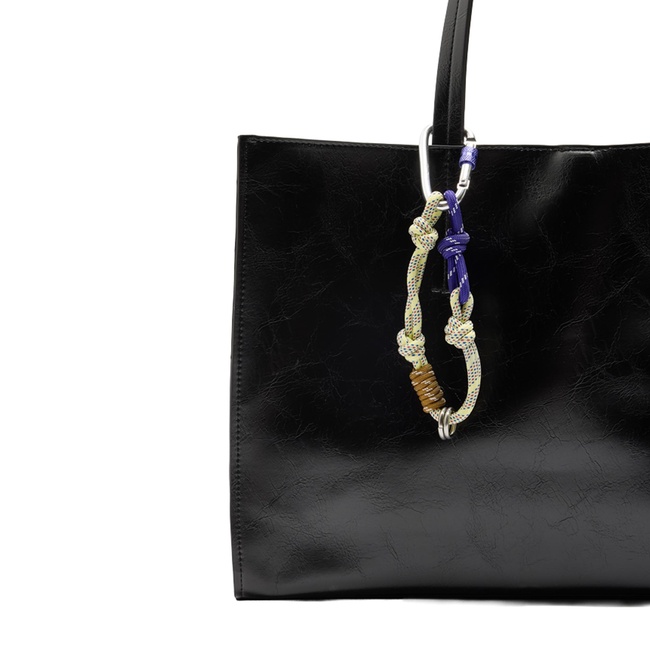 Фото ракурс 2 - Жіноча чорна сумка Parfois артикул 238962 _BK FW2025